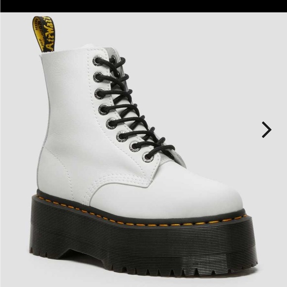 Dr. Martens 1460 Pascal Max Leather Platform Boots - Picture 1 of 1